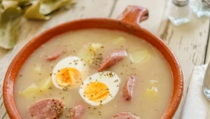 Zmień jedną rzecz w przepisie na żurek. Wszyscy będą prosić o dokładkę