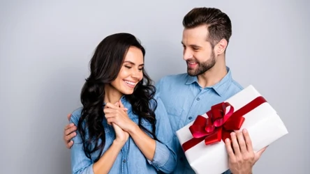 Jaki prezent kupić na Dzień Kobiet? Zdradzi to znak zodiaku. 