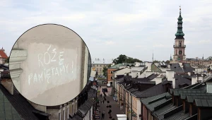 W Zamościu trwa spór wokół tablicy poświęconej Róży Luksemburg. W miejscu, gdzie wisiała, obecnie wyczytamy napis "Różę pamiętamy!"