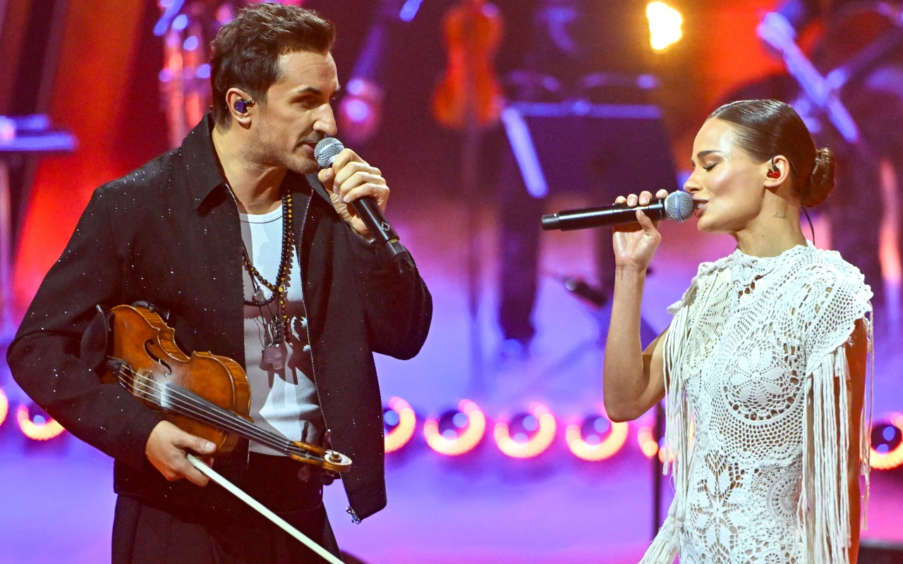 Natalia Szroeder i Sebastian Karpiel-Bułecka razem na scenie