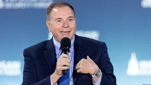 Były dowódca amerykańskich sił lądowych w Europie gen. Ben Hodges