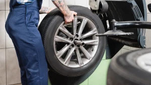 Czy każda wymiana opon powinna wiązać się z wyważeniem kół?