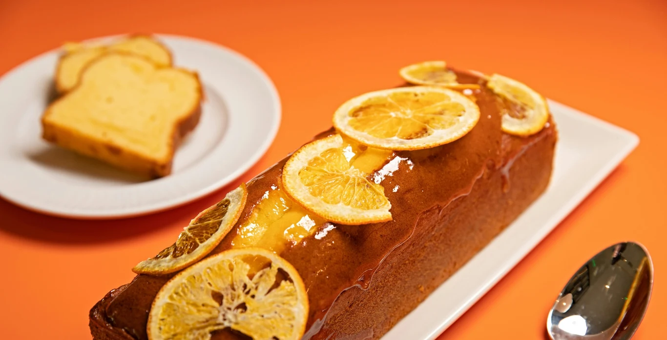 Domowe ciasto pomarańczowe to zdrowsze, tańsze i smaczniejsze rozwiązanie niż gotowy sklepowy wyrób