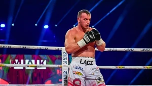 Show "polskiego Tysona" za oceanem. Rozbitego rywala uratował sędzia