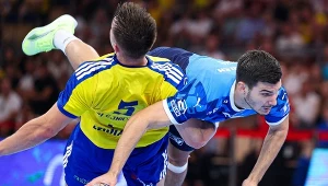 Sześć czerwonych kartek w Płocku. Rzuty karne rozstrzygnęły "Świętą Wojnę"