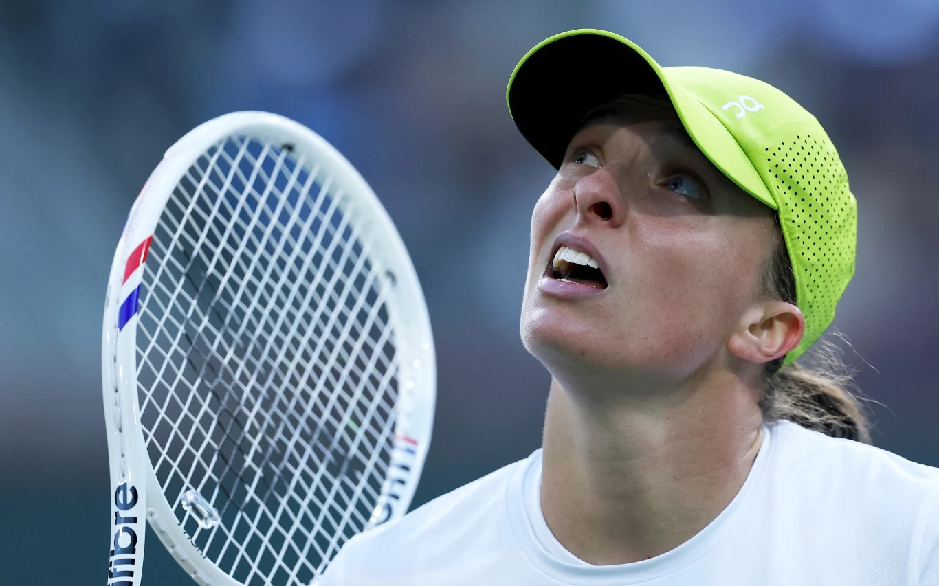 Iga Świątek article cover