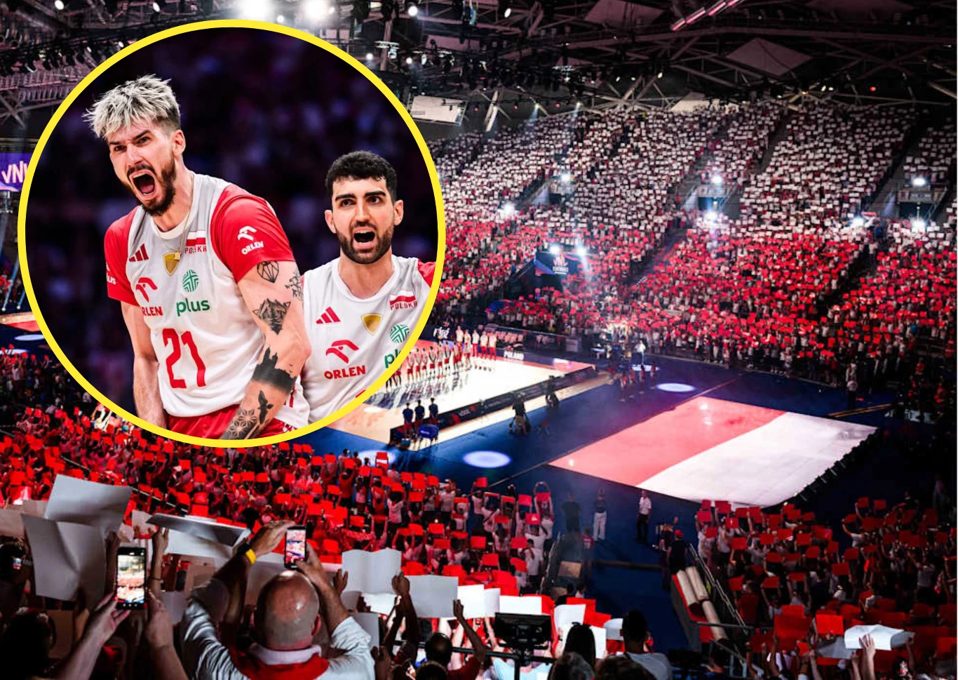 Polscy siatkarze w trakcie poprzednich MŚ w Polsce wywalczyli srebro Polscy siatkarze w akcji podczas MŚ; na trybunach kibice tworzą flagę Polski z biało-czerwonych kartonów.