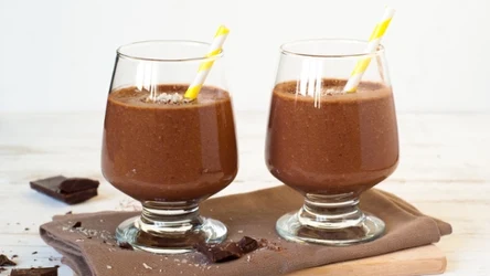 Koktajl lepszy niż  sama kawa - pobudza i wspomaga koncentrację.