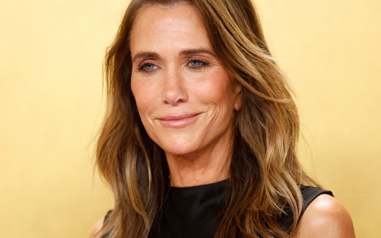 Kristen Wiig ma 52 lata i wygląda świetnie w makijażu clean look