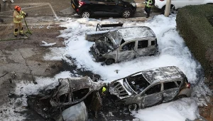 Wtorkowe uderzenie Iranu na Tel Awiw. Pociski zniszczyły m.in. kilka aut