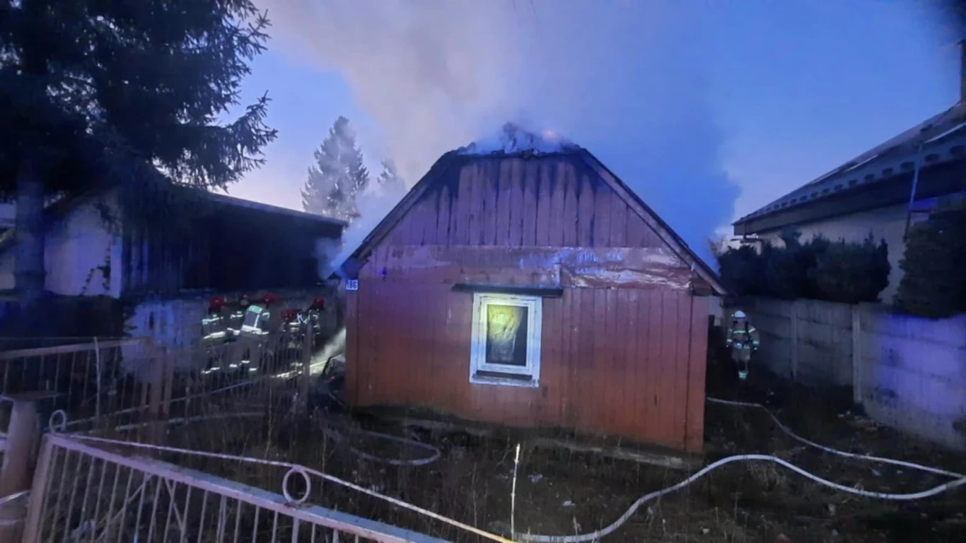 Tragiczny pożar pustostanu w Skarżysku-Kamiennej. Nie żyją trzy osoby Tragiczny pożar pustostanu w Skarżysku-Kamiennej. Nie żyją trzy osoby