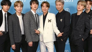 BTS (od lewej): V, Suga, Jin, J-Hope, RM, Jimin i Jungkook