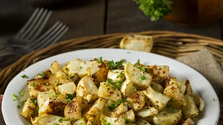 Pieczona z powodzeniem może zastąpić ziemniaki do obiadu. Jest dużo zdrowsza.