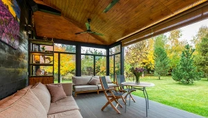 Dlaczego inwestorzy coraz częściej wybierają deskę kompozytową pełną na taras?