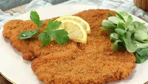 Najlepsza chrupiąca panierka do schabowych. Bułka tarta odchodzi do lamusa