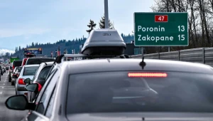 Czy odległość na znaku liczona jest do granicy miasta?