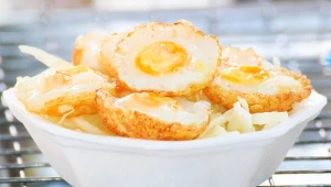 Seniorzy powinni jeść 5 dziennie. Wzmocnią kości i mięśnie, poprawią pamięć