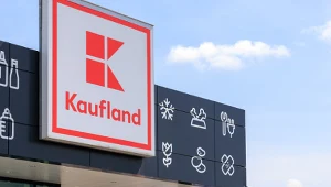 Te 2 rzeczy mogą uratować podłogę i meble w domu. Kaufland obniża ceny