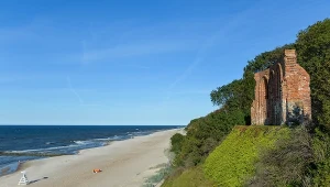 Masz dość zatłoczonych kurortów? Odwiedź tę wyjątkową miejscowość nad Bałtykiem