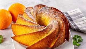 Ta babka idealnie sprawdzi się na wielkanocnym stole. Miękka, aromatyczna i przepyszna