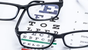 "Widzimy gorzej niż nam się wydaje". 83 proc. Polaków odczuwa problemy ze wzrokiem podczas pracy