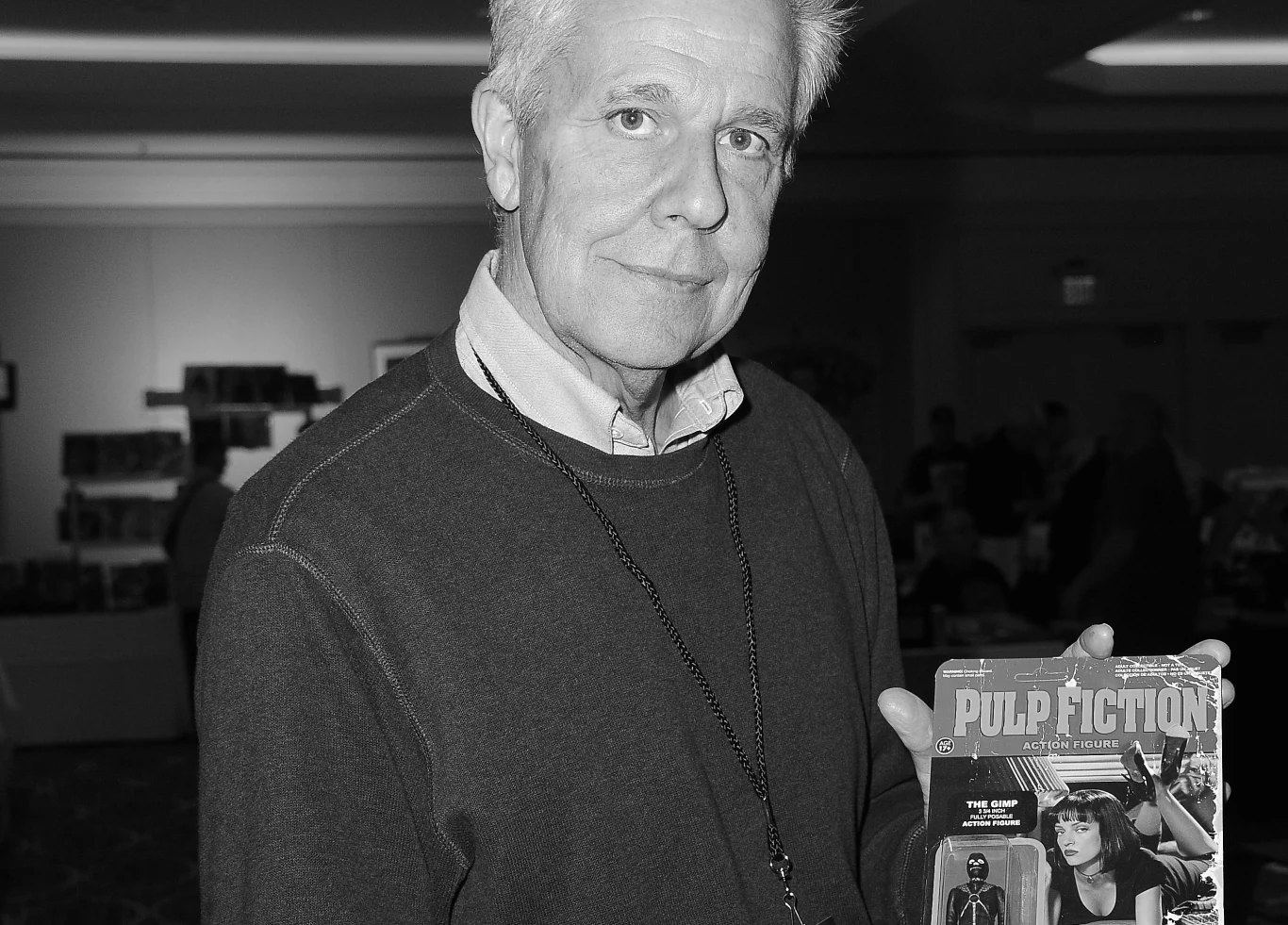 Stephen Hibbert nie żyje Stephen Hibbert z kolekcjonerską figurką z filmu „Pulp Fiction”