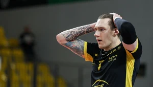 Bartłomiej Lemański musiał awaryjnie pomagać PGE GiEK Skrze Bełchatów na prawym skrzydle