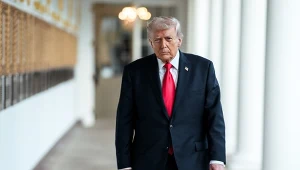 Donald Trump miał być informowany przez wywiad, że szanse na obalenie reżimu w Iranie są niskie