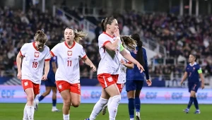 Historyczny gol Pajor, potem czerwona kartka. Polki postawiły się gigantowi