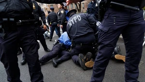 Protesty przed domem burmistrza Nowego Jorku. Interweniowali saperzy i FBI