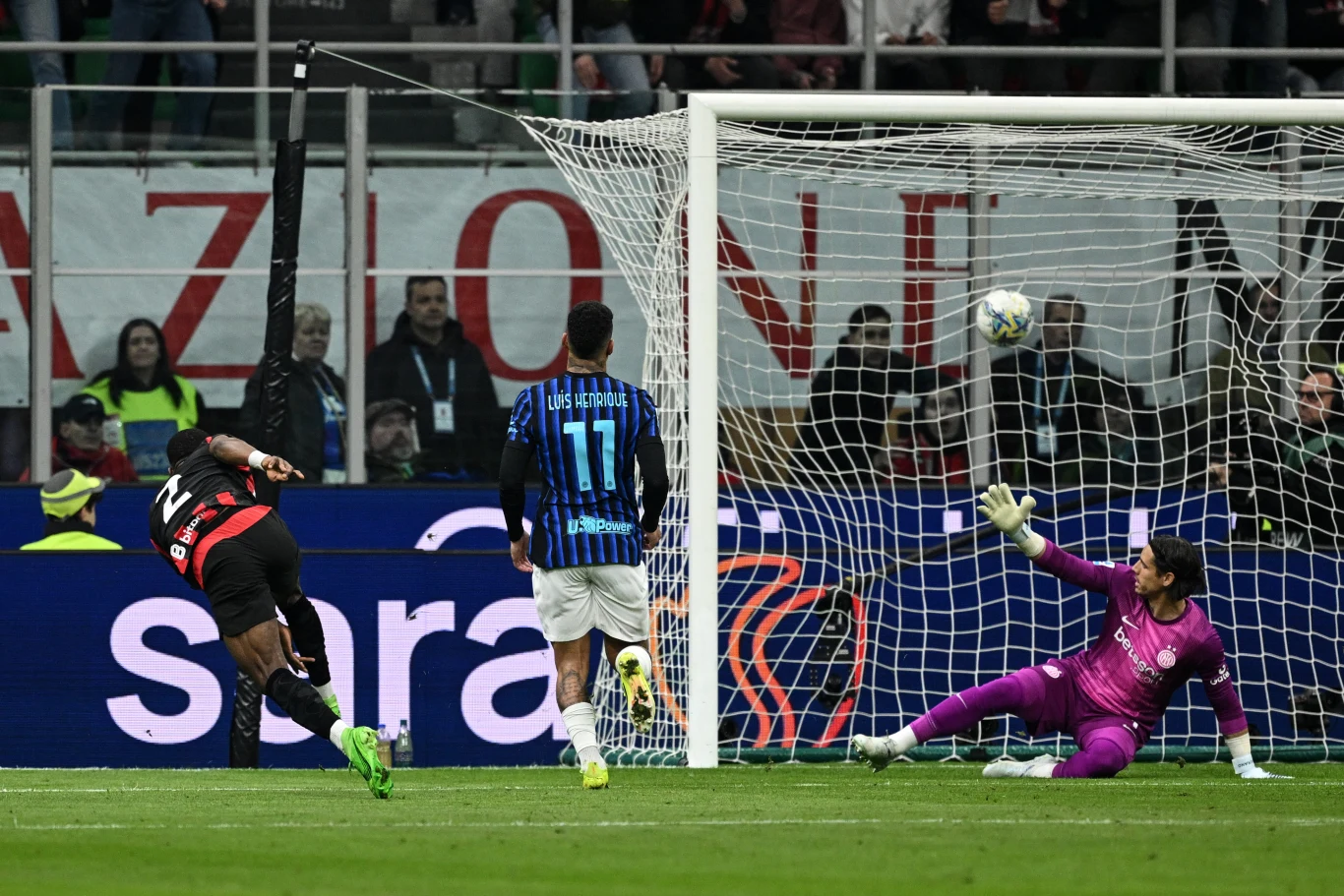 Kadr z meczu Inter - Milan