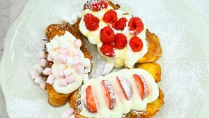 Kultowe śniadanie w wersji na bogato, czyli klasyczne francuskie tosty z wyjątkowymi dodatkami od Bogumiła Przybylaka