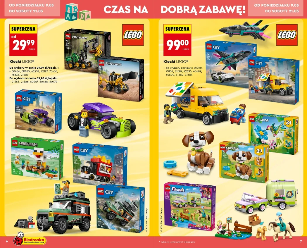 Oferta zestawów klocków LEGO różnych serii, prezentująca wyeksponowane pudełka z modelami samochodów, budynków, zwierząt i samolotu, podzielona na dwie kolumny z wyraźnie oznaczonymi cenami i kolorową grafiką promocyjną na żółtym tle.