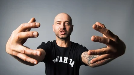 Nohucki to projekt Marcina Bzyka z Wu-Hae