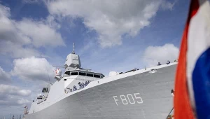 Holenderska fregata Zr.Ms. Evertsen