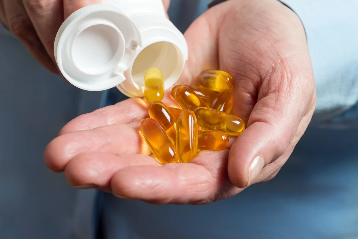 Kwasy tłuszczowe omega-3 mogą odgrywać istotną rolę w regulacji snu Masz problemy ze snem i łatwo tyjesz? Tych kwasów masz za mało