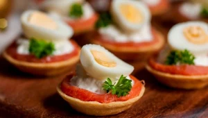 Zrób zamiast jajek z farszem. Zdrowa, szybka i pyszna przekąska wielkanocna