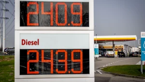 Paliwa dramatycznie drożeją. W Holandii cena za litr przekroczyła 10 zł.