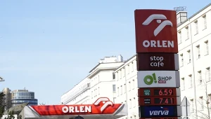 Rzecznik rządu Adam Szłapka poinformował, iż Orlen będzie podejmował różne działania, aby walczyć z potencjalnym wzrostem cen paliw.