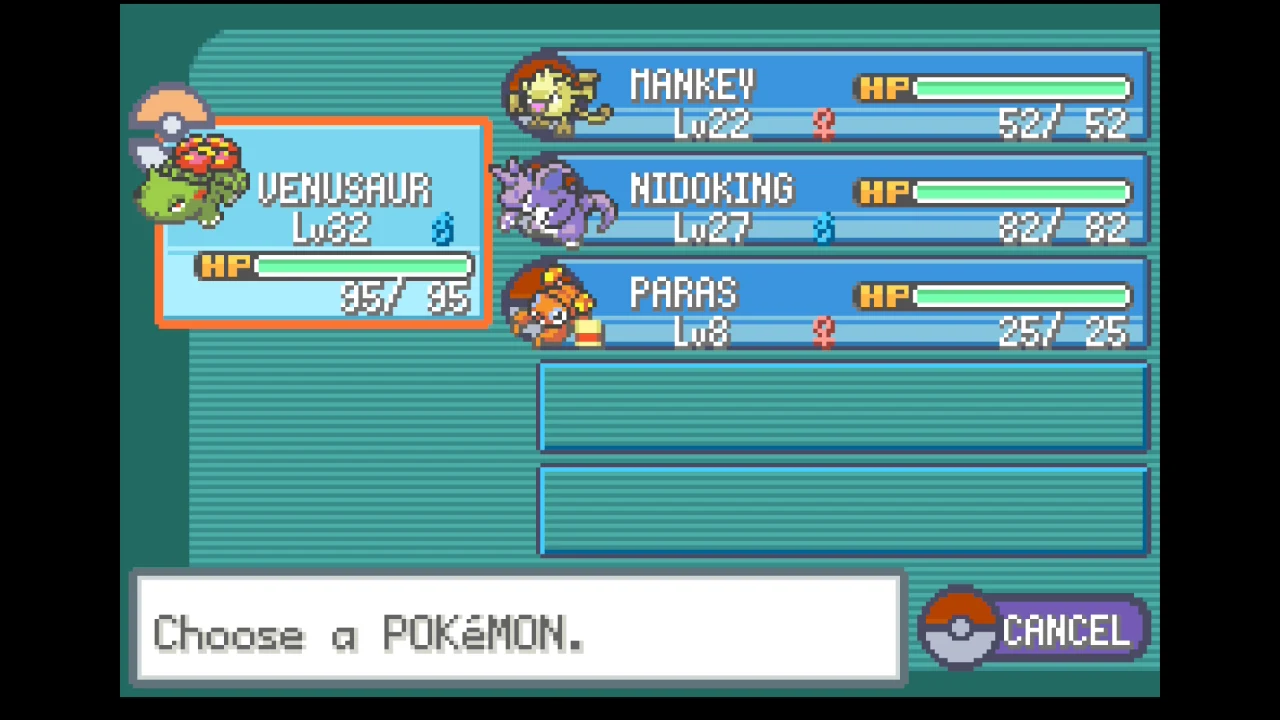Menu drużyny Pokémon z gry, w którym widać cztery Pokémony: Venusaur na najwyższym poziomie z pełnym paskiem życia, Mankey, Nidoking i Paras wraz z ich poziomami i punktami życia, a także opcję wyboru na dole ekranu.