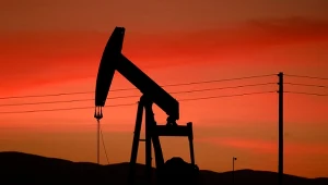 Ceny ropy się wahają po zapowiedzi największego w historii uwolnienia rezerw. Zdj. ilustracyjne