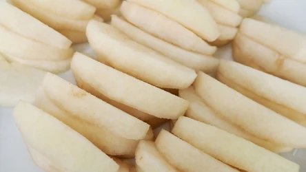 Gruszki to niezbyt kaloryczna, za to soczysta i pyszna przekąska