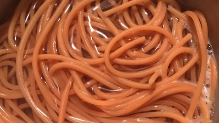 Ten makron można jeść w taki sam sposób, jak pszenny.