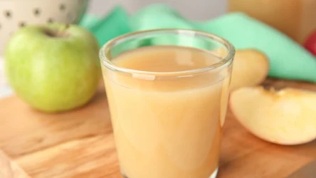 Koktajl, który wspiera pracę wątroby i lepsze trawienie. Z jakich składników można go przygotować?