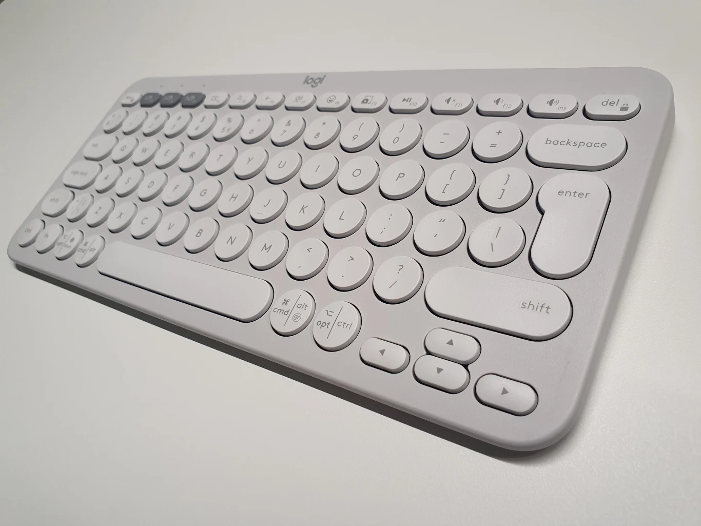 Logitech Pebble Keys 2 K380s