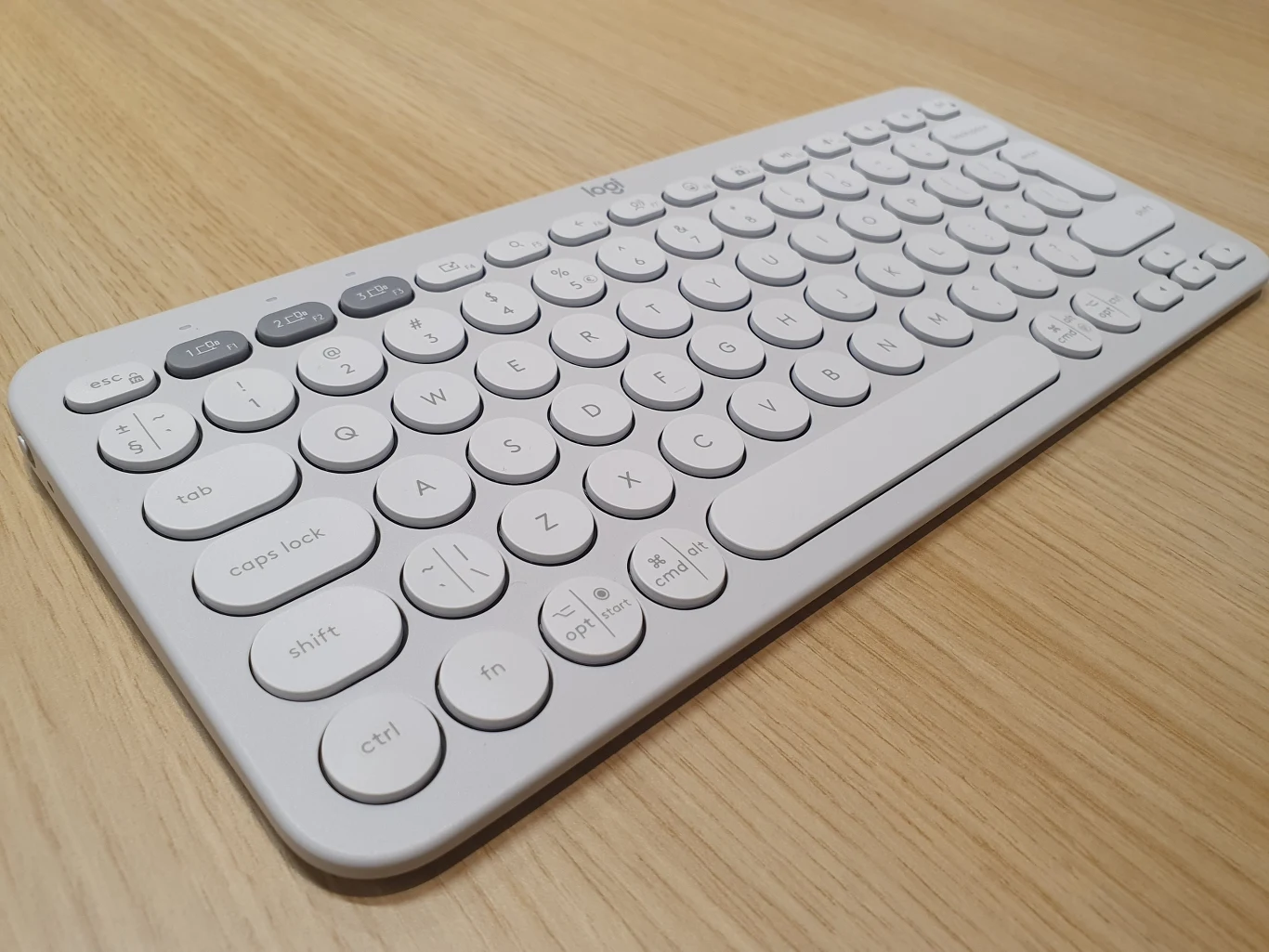 Logitech Pebble Keys 2 K380s