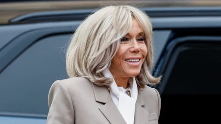 Brigitte Macron zachwyca stylem. Jej 7 zasad łatwo wykorzystać, żeby wyglądać z klasą