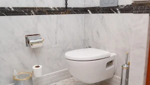 Polacy wybierają takie toalety do łazienek. Nowoczesne, ale czy praktyczne?