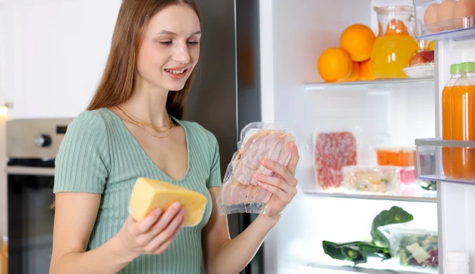 Niepozorna bakteria, duże zagrożenie. W tych produktach najczęściej czai się listerioza