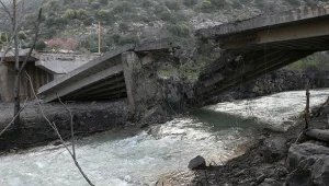 Zniszczony przez Izrael most w Libanie